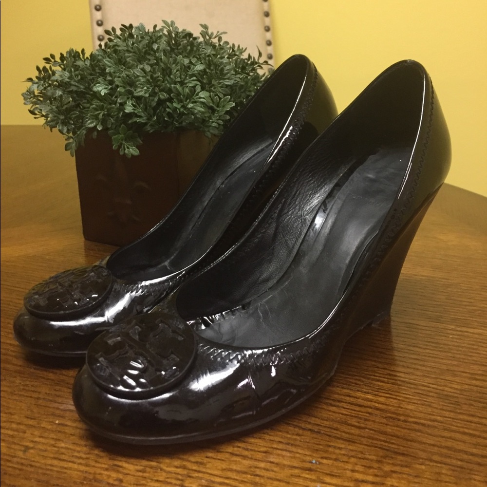 💃🏻 Tory Burch Black Wedges-EUC